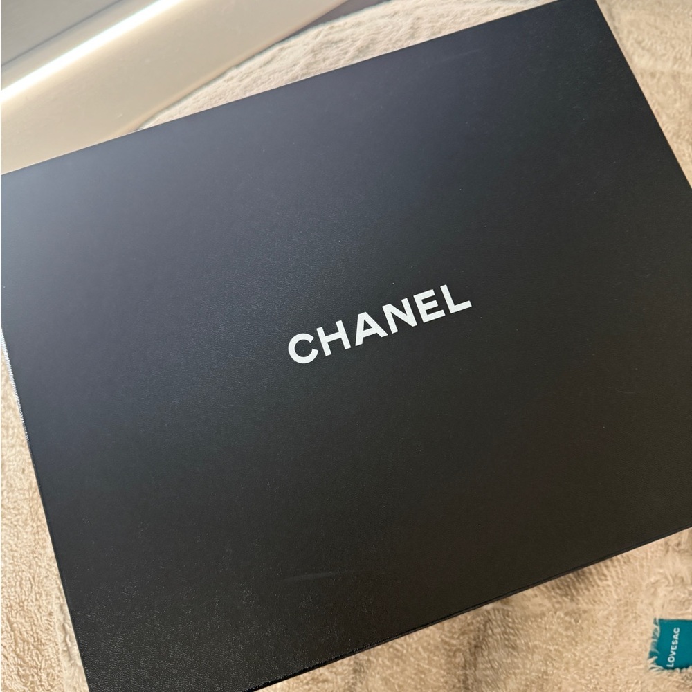 CHANEL Lambskin & Calfskin Combat Boots/Glossy Leather - Picture 2 of 9